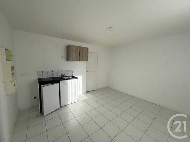 Appartement Studio &agrave; louer - 1 pi&egrave;ce - 18,48 m2 - Penchard - 77 - ILE-DE-FRANCE