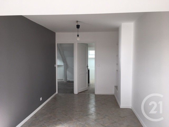 Appartement F2 &agrave; louer - 2 pi&egrave;ces - 30,38 m2 - Dammartin En Goele - 77 - ILE-DE-FRANCE