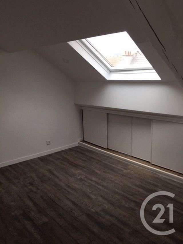 Appartement F2 &agrave; louer - 2 pi&egrave;ces - 30,38 m2 - Dammartin En Goele - 77 - ILE-DE-FRANCE