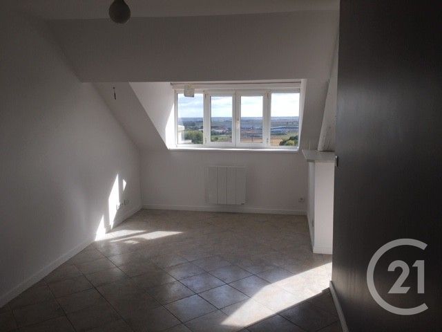 Appartement F2 &agrave; louer - 2 pi&egrave;ces - 30,38 m2 - Dammartin En Goele - 77 - ILE-DE-FRANCE