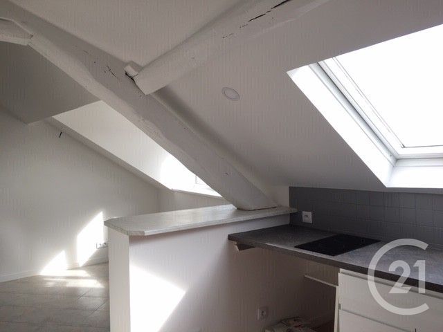 Appartement F2 &agrave; louer - 2 pi&egrave;ces - 30,38 m2 - Dammartin En Goele - 77 - ILE-DE-FRANCE