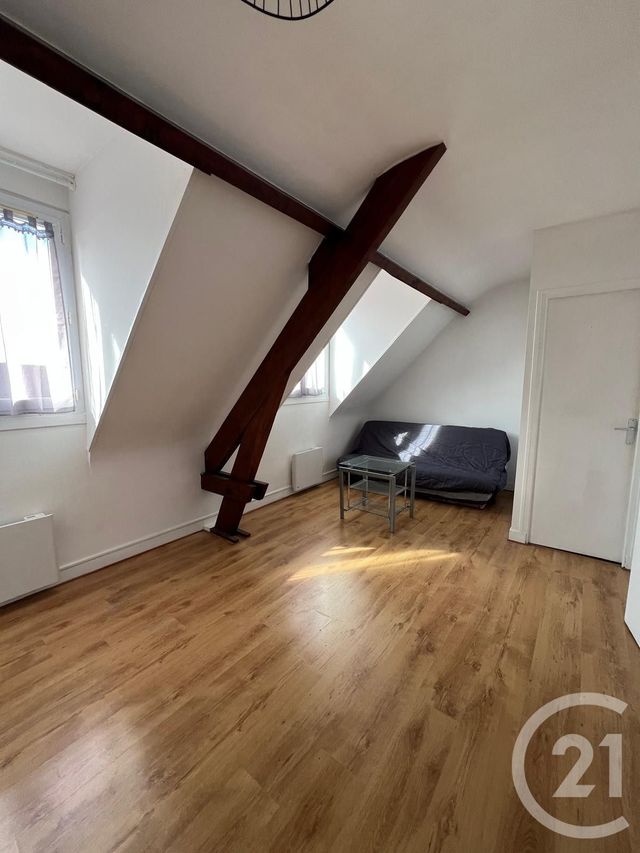 Appartement Studio &agrave; louer - 1 pi&egrave;ce - 23,43 m2 - Dammartin En Goele - 77 - ILE-DE-FRANCE