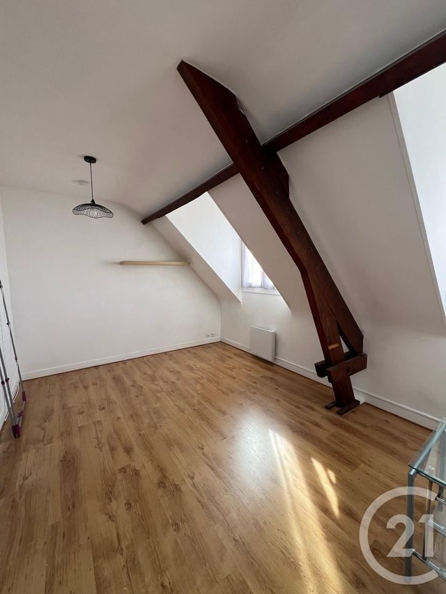 Appartement Studio &agrave; louer - 1 pi&egrave;ce - 23,43 m2 - Dammartin En Goele - 77 - ILE-DE-FRANCE