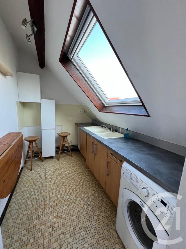 Appartement Studio &agrave; louer - 1 pi&egrave;ce - 23,43 m2 - Dammartin En Goele - 77 - ILE-DE-FRANCE