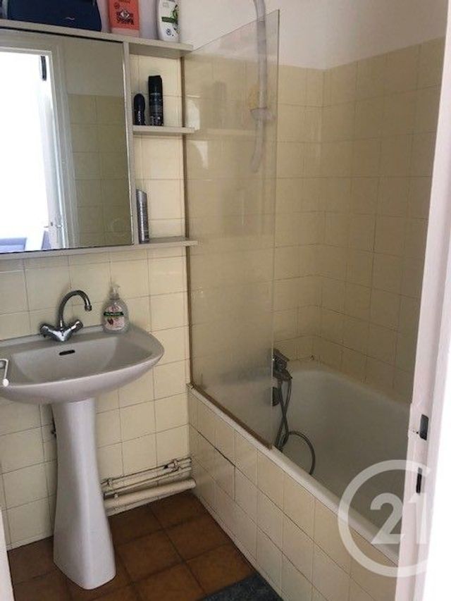 Appartement Studio &agrave; louer - 1 pi&egrave;ce - 23,43 m2 - Dammartin En Goele - 77 - ILE-DE-FRANCE