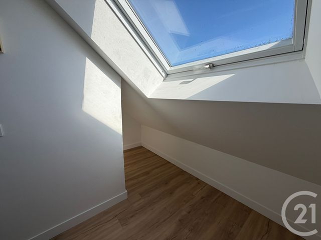 Appartement F3 &agrave; louer - 3 pi&egrave;ces - 35,50 m2 - Le Plessis Belleville - 60 - PICARDIE