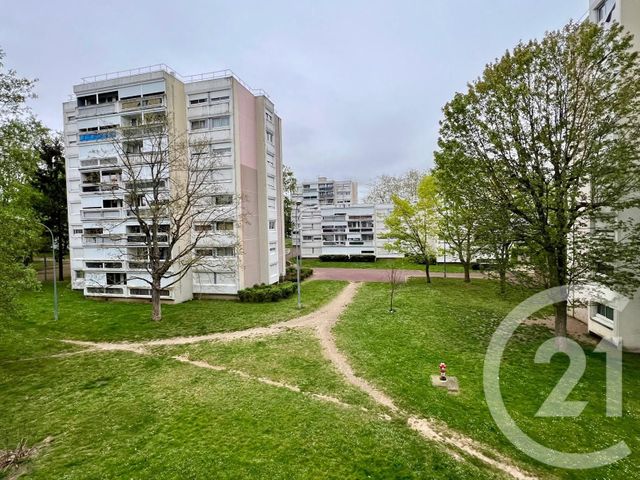 Appartement F4 &agrave; louer - 4 pi&egrave;ces - 81,80 m2 - Meaux - 77 - ILE-DE-FRANCE