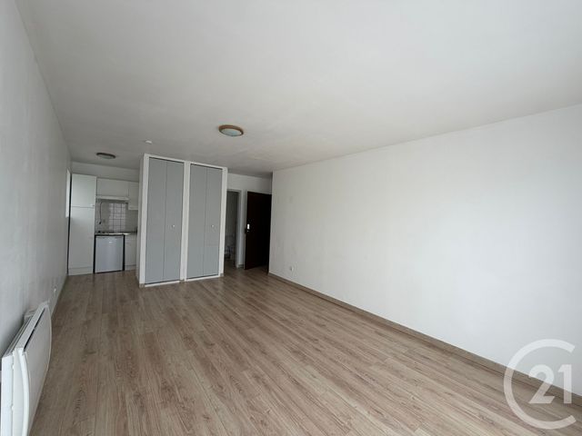 Appartement Studio &agrave; louer - 1 pi&egrave;ce - 28,60 m2 - Moussy Le Vieux - 77 - ILE-DE-FRANCE
