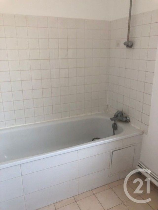 Appartement F2 &agrave; louer - 2 pi&egrave;ces - 31,14 m2 - Juilly - 77 - ILE-DE-FRANCE