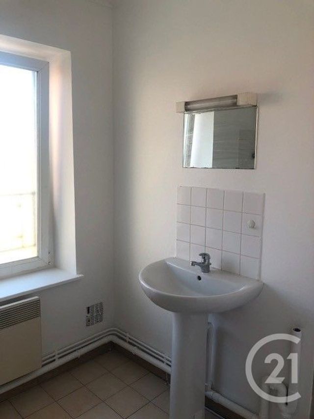 Appartement F2 &agrave; louer - 2 pi&egrave;ces - 31,14 m2 - Juilly - 77 - ILE-DE-FRANCE