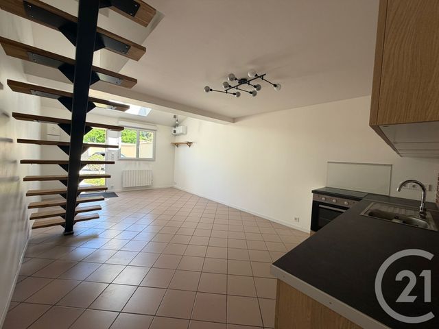 Maison &agrave; louer - 3 pi&egrave;ces - 65,04 m2 - St Mesmes - 77 - ILE-DE-FRANCE