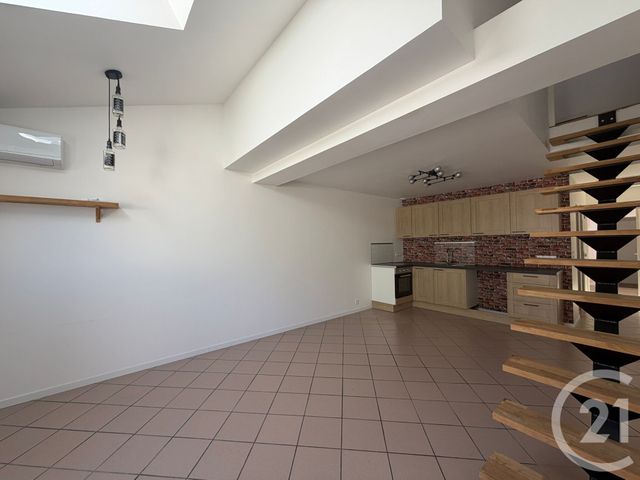 Maison &agrave; louer - 3 pi&egrave;ces - 65,04 m2 - St Mesmes - 77 - ILE-DE-FRANCE