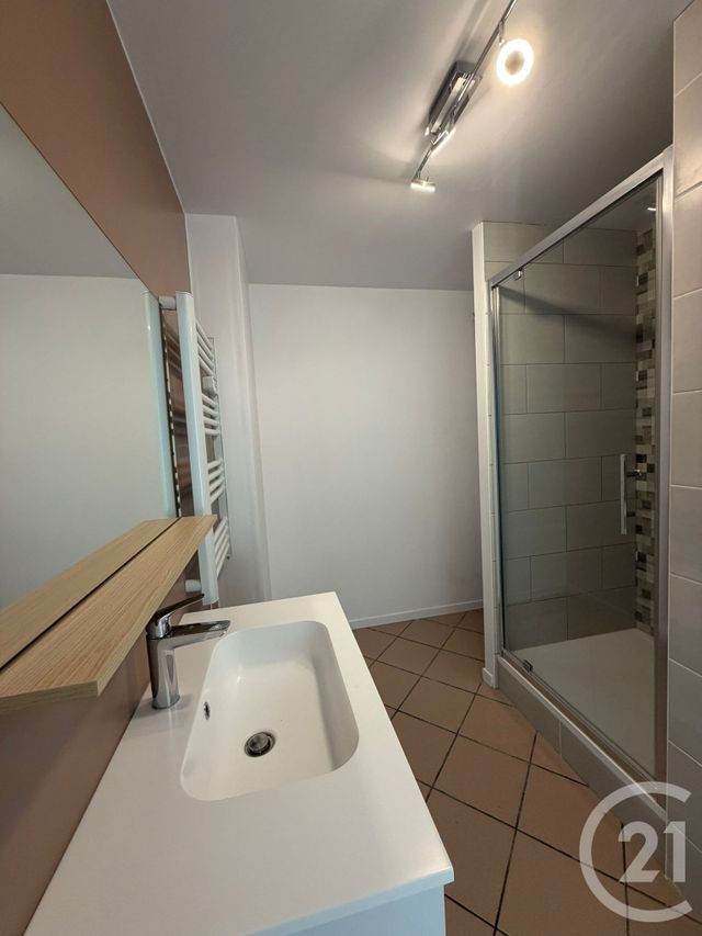 Maison &agrave; louer - 3 pi&egrave;ces - 65,04 m2 - St Mesmes - 77 - ILE-DE-FRANCE