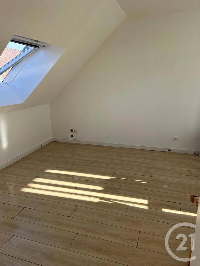 Appartement Studio &agrave; louer - 1 pi&egrave;ce - 19,09 m2 - Moussy Le Vieux - 77 - ILE-DE-FRANCE