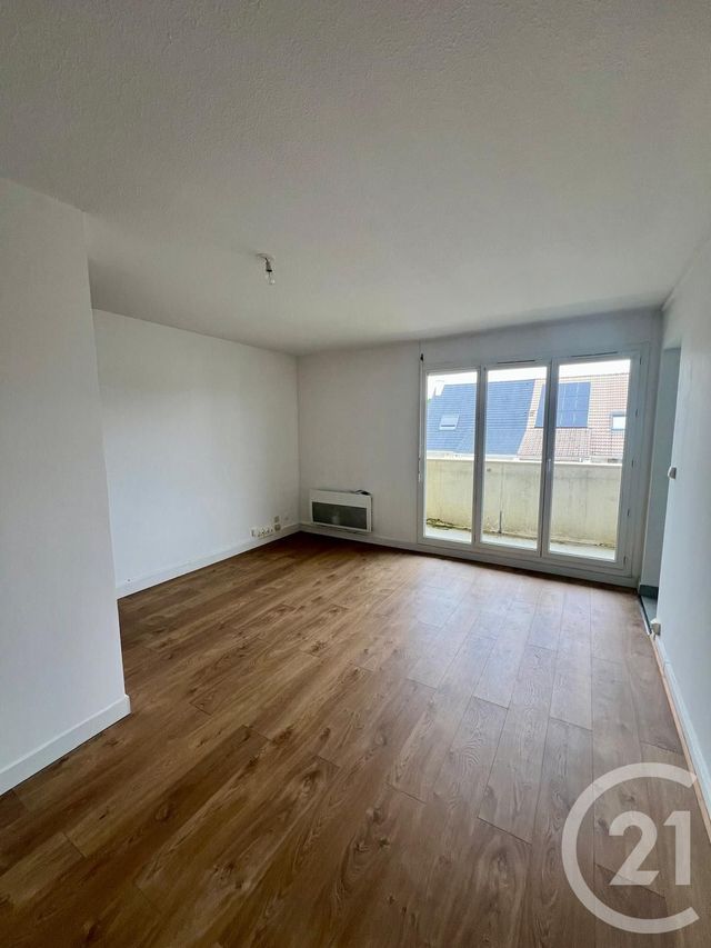 Appartement Studio &agrave; louer - 1 pi&egrave;ce - 28,45 m2 - Le Plessis Belleville - 60 - PICARDIE