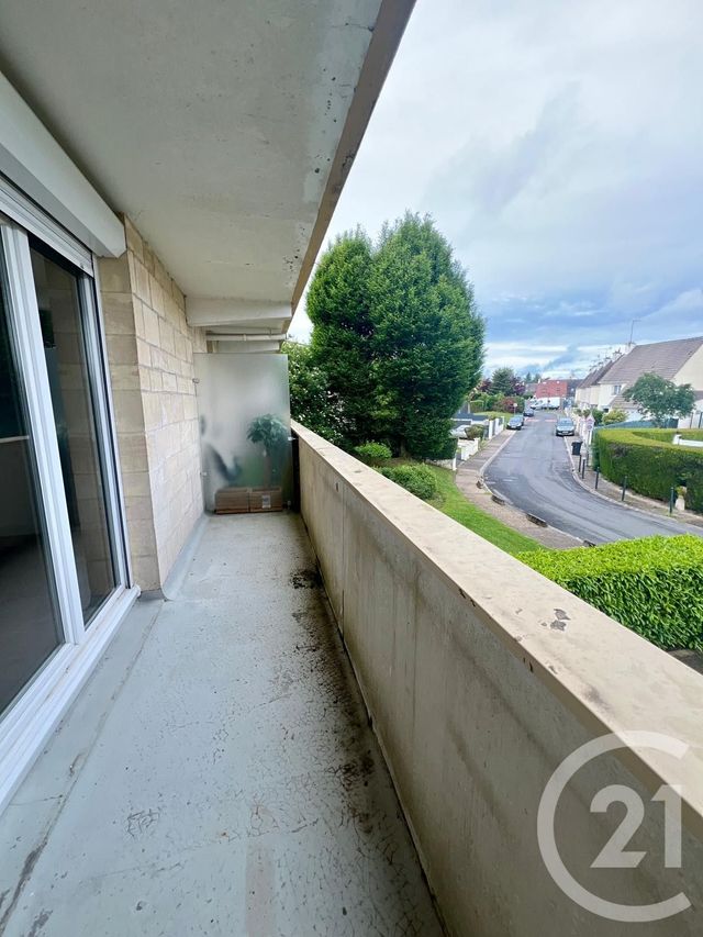 Appartement Studio &agrave; louer - 1 pi&egrave;ce - 28,45 m2 - Le Plessis Belleville - 60 - PICARDIE