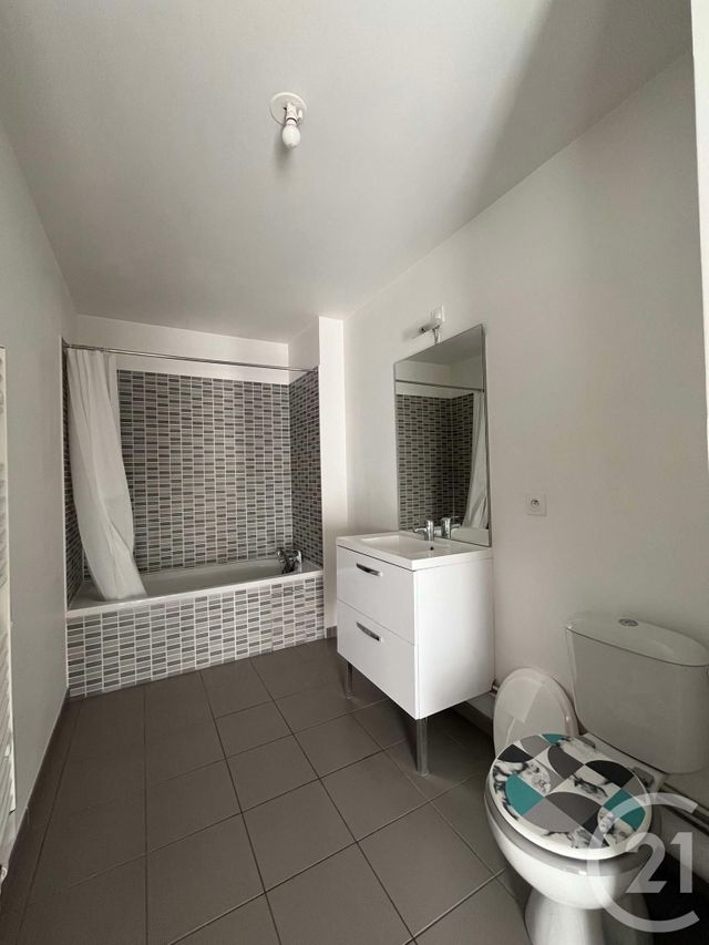 Appartement F1 &agrave; louer - 1 pi&egrave;ce - 29,37 m2 - Nanteuil Le Haudouin - 60 - PICARDIE