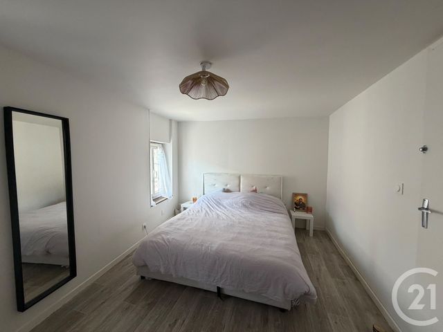 Appartement F3 &agrave; louer - 3 pi&egrave;ces - 44,85 m2 - Villeneuve Sous Dammartin - 77 - ILE-DE-FRANCE