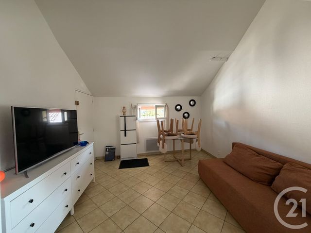 Appartement F3 &agrave; louer - 3 pi&egrave;ces - 44,85 m2 - Villeneuve Sous Dammartin - 77 - ILE-DE-FRANCE