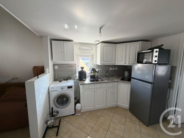Appartement F3 &agrave; louer - 3 pi&egrave;ces - 44,85 m2 - Villeneuve Sous Dammartin - 77 - ILE-DE-FRANCE