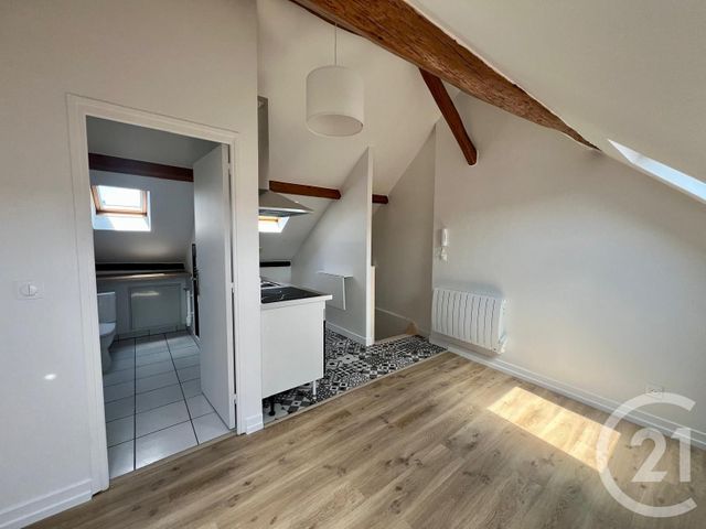 Appartement Studio &agrave; louer - 1 pi&egrave;ce - 15,95 m2 - Dammartin En Goele - 77 - ILE-DE-FRANCE