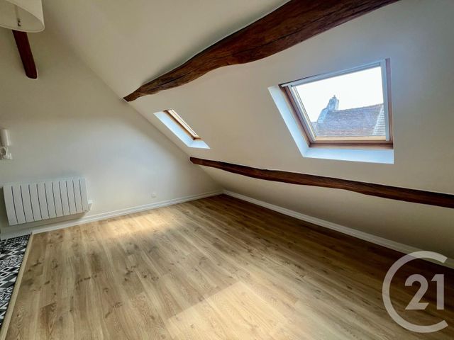 Appartement Studio &agrave; louer - 1 pi&egrave;ce - 15,95 m2 - Dammartin En Goele - 77 - ILE-DE-FRANCE