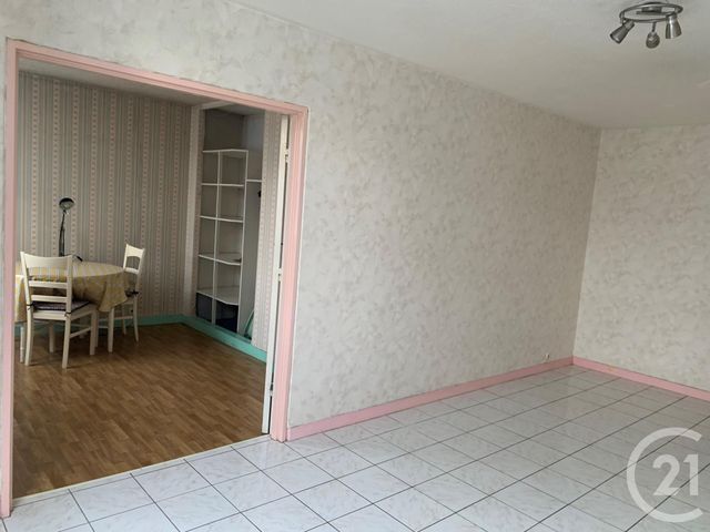 Appartement à vendre - 4 pièces - 75,80 m2 - Les Ulis - 91 - ILE-DE-FRANCE