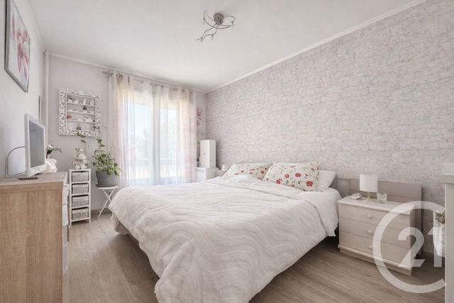 Appartement F4 &agrave; vendre - 4 pi&egrave;ces - 83,60 m2 - Livry Gargan - 93 - ILE-DE-FRANCE