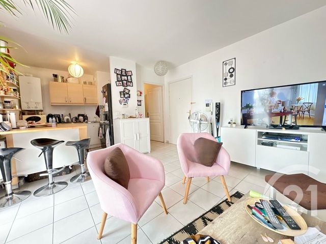 Appartement F2 à vendre - 2 pièces - 46,52 m2 - Livry Gargan - 93 - ILE-DE-FRANCE