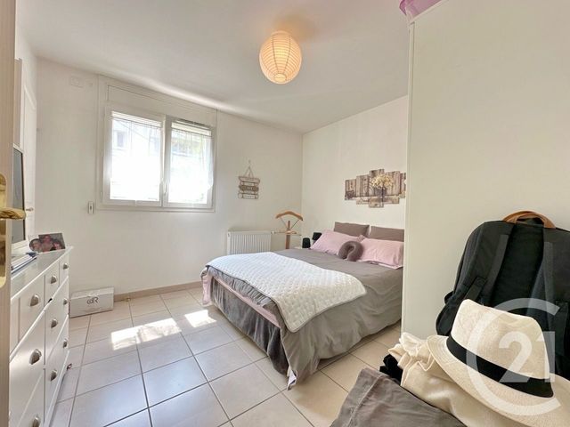 Appartement F2 à vendre - 2 pièces - 46,52 m2 - Livry Gargan - 93 - ILE-DE-FRANCE