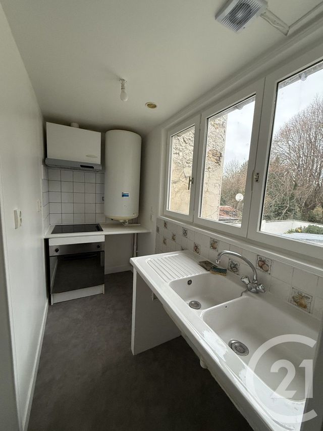 Appartement F1 &agrave; louer - 1 pi&egrave;ce - 27,21 m2 - Montfermeil - 93 - ILE-DE-FRANCE