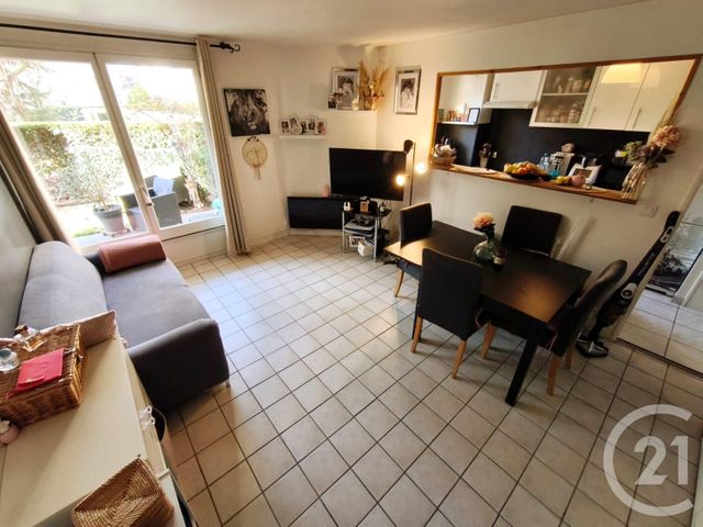 Appartement F3 à vendre - 3 pièces - 52,48 m2 - Livry Gargan - 93 - ILE-DE-FRANCE