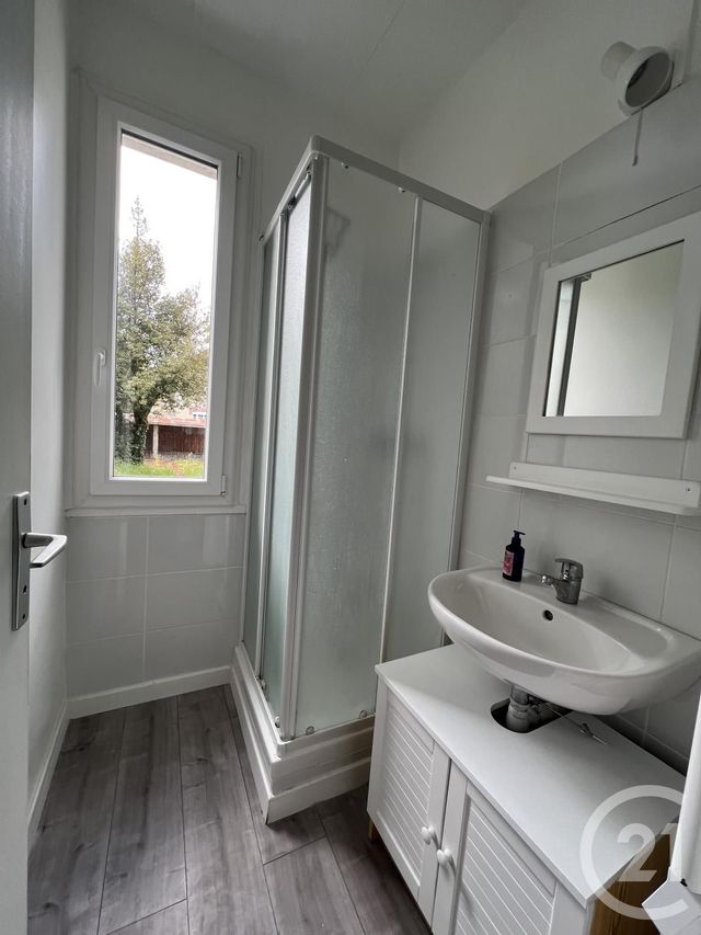 Appartement F2 à vendre - 2 pièces - 29 m2 - Livry Gargan - 93 - ILE-DE-FRANCE