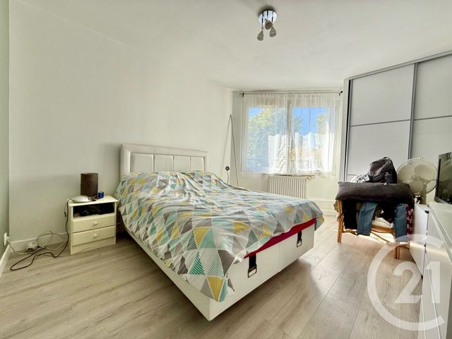 Appartement F3 à vendre - 3 pièces - 58 m2 - Livry Gargan - 93 - ILE-DE-FRANCE