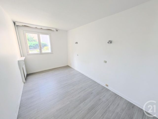 Appartement F3 à vendre - 3 pièces - 70,39 m2 - Livry Gargan - 93 - ILE-DE-FRANCE