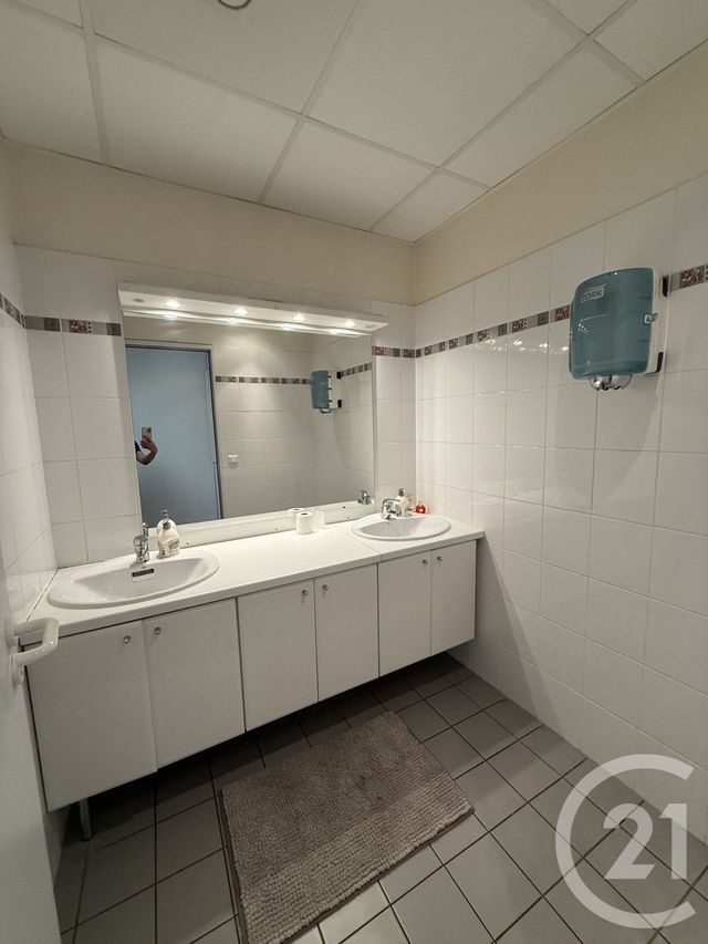 Local commercial à louer - 788.0 m2 - 77 - Seine-et-Marne