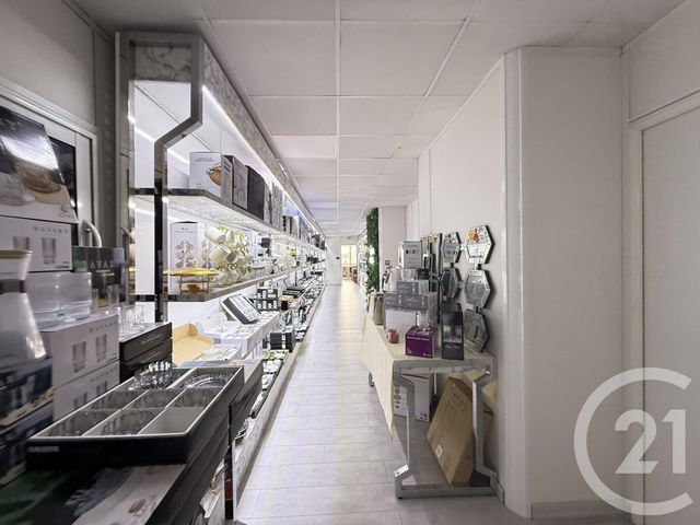 Local commercial à louer - 788.0 m2 - 77 - Seine-et-Marne