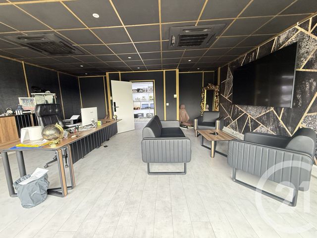 Local commercial à louer - 788.0 m2 - 77 - Seine-et-Marne