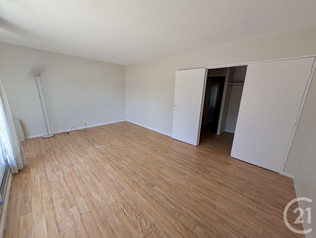 Appartement F4 à vendre - 4 pièces - 77,82 m2 - Livry Gargan - 93 - ILE-DE-FRANCE