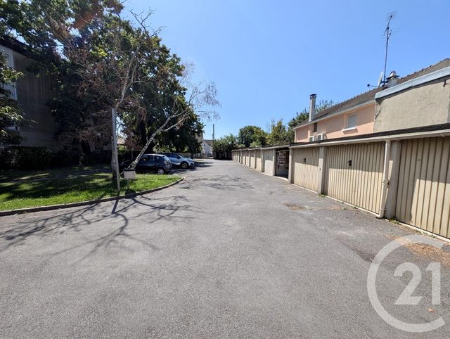 Appartement F4 à vendre - 4 pièces - 77,82 m2 - Livry Gargan - 93 - ILE-DE-FRANCE