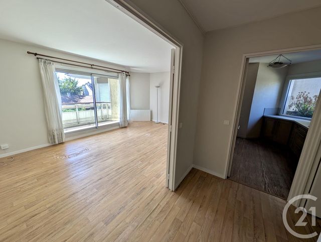 Appartement F4 à vendre - 4 pièces - 77,82 m2 - Livry Gargan - 93 - ILE-DE-FRANCE