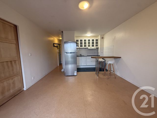 Appartement F2 &agrave; louer - 2 pi&egrave;ces - 36,02 m2 - Montfermeil - 93 - ILE-DE-FRANCE