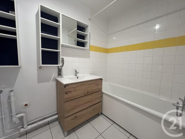 Appartement F3 à louer - 3 pièces - 80,25 m2 - Villeparisis - 77 - ILE-DE-FRANCE