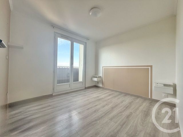 Appartement F2 à vendre - 2 pièces - 47,63 m2 - Livry Gargan - 93 - ILE-DE-FRANCE