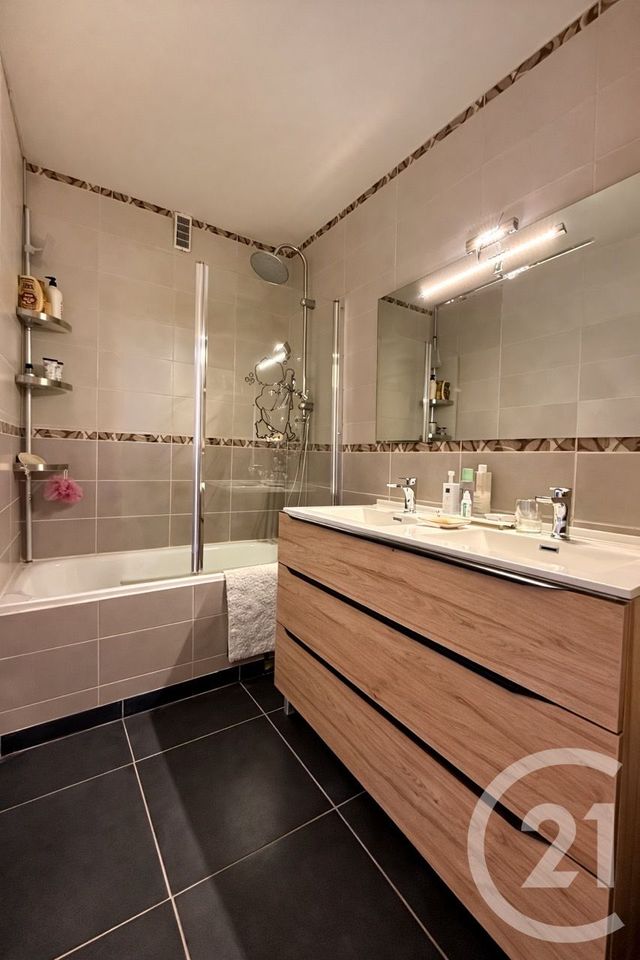 Appartement F3 &agrave; vendre - 3 pi&egrave;ces - 58,55 m2 - Livry Gargan - 93 - ILE-DE-FRANCE