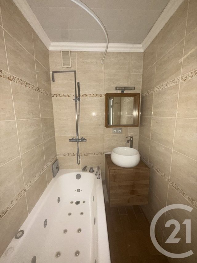 Appartement F3 à louer - 3 pièces - 52,03 m2 - Livry Gargan - 93 - ILE-DE-FRANCE