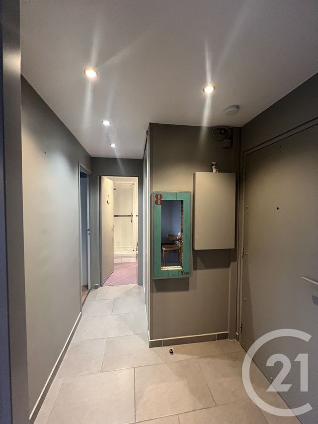 Appartement F2 à louer - 2 pièces - 38,40 m2 - Livry Gargan - 93 - ILE-DE-FRANCE