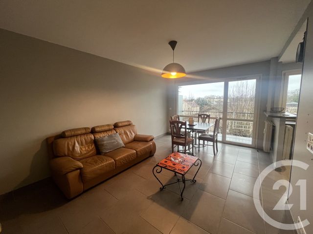 Appartement F2 à louer - 2 pièces - 38,40 m2 - Livry Gargan - 93 - ILE-DE-FRANCE