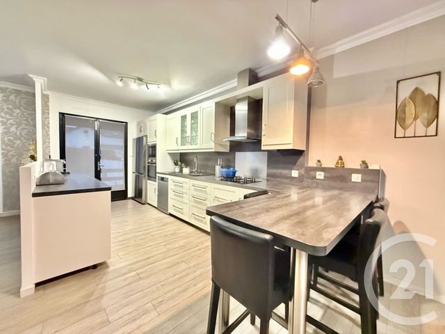 Maison à vendre - 8 pièces - 209 m2 - Livry Gargan - 93 - ILE-DE-FRANCE