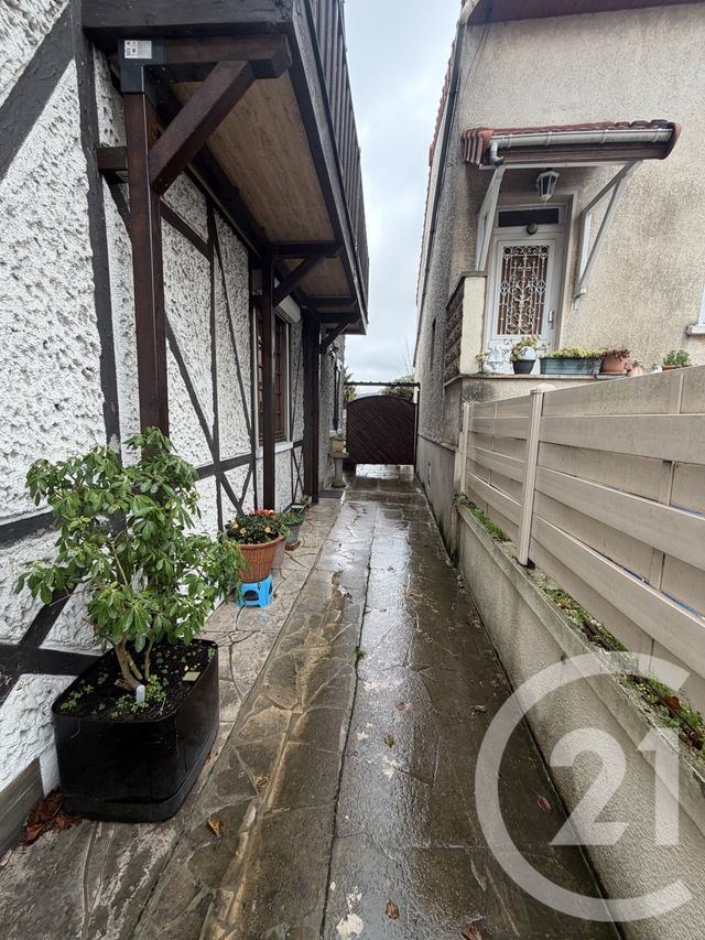 Maison à louer - 3 pièces - 41,69 m2 - Livry Gargan - 93 - ILE-DE-FRANCE